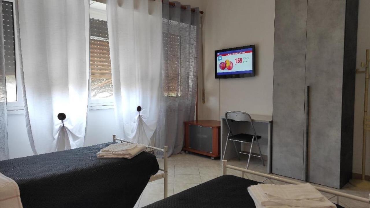 מלון לידו די אוסטיה Casa Gio מראה חיצוני תמונה